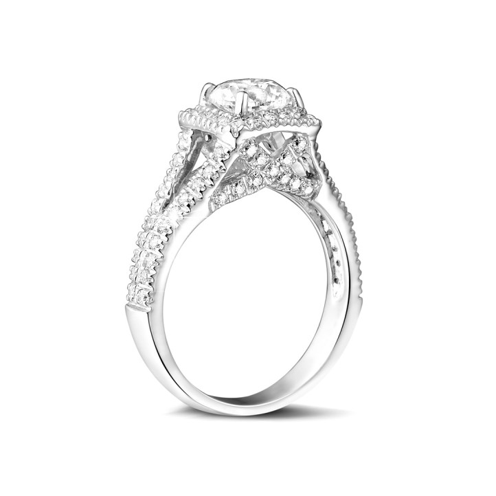 1.00 carat solitaire diamond ring in platinum with side diamonds