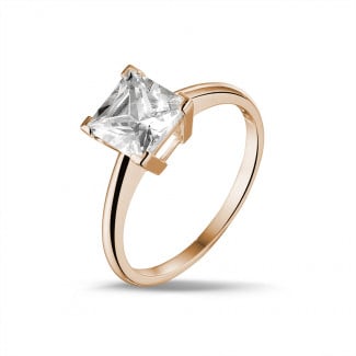 2.50 carat solitaire ring in red gold with princess diamond