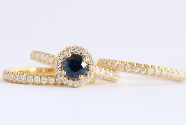 Eternity rings as stackable rings at BAUNAT
