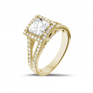 1.20 carat solitaire ring in yellow gold with princess diamond and side diamonds