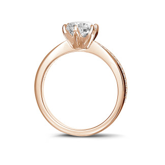 Rings - 2.00 carat solitaire ring in red gold with side diamonds