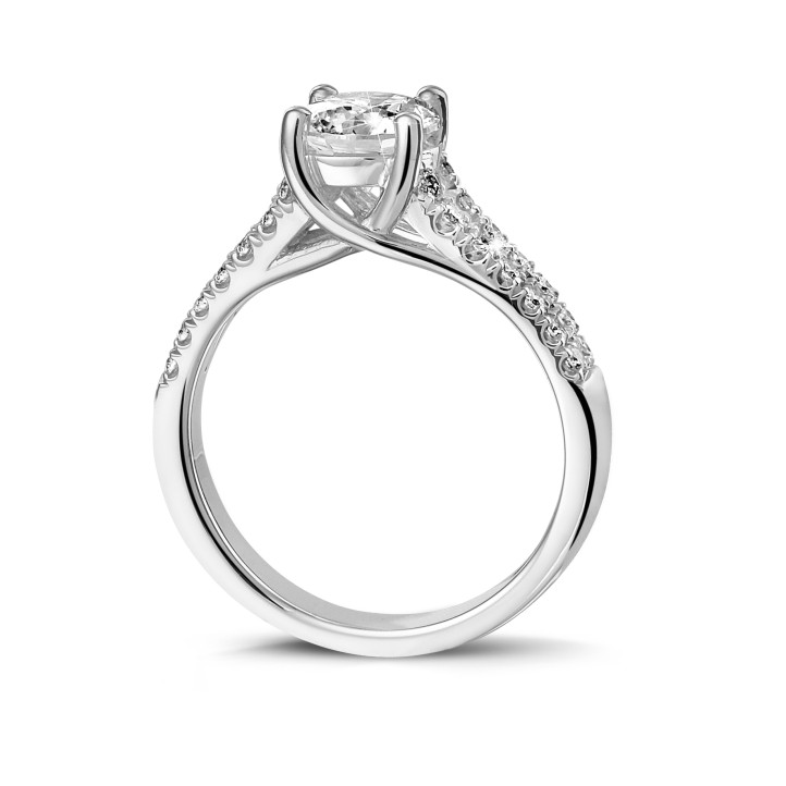 1.25 carat solitaire ring in platinum with side diamonds