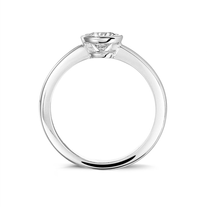 1.50 carat solitaire ring in white gold with round diamond