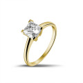1.20 carat solitaire ring in yellow gold with princess diamond