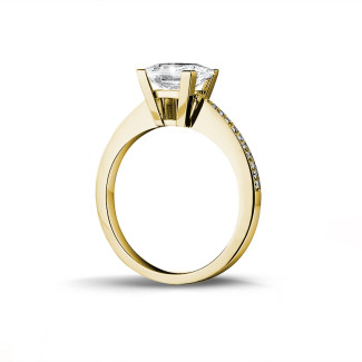 Rings - 3.00 carat solitaire ring in yellow gold with princess diamond and side diamonds