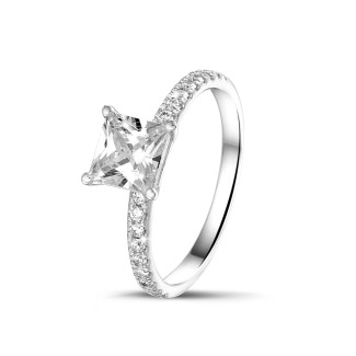 Engagement - 1.00 carat solitaire ring with a princess diamond in white gold with side diamonds