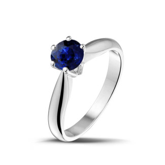 Rings - Solitaire ring in platinum with a round sapphire