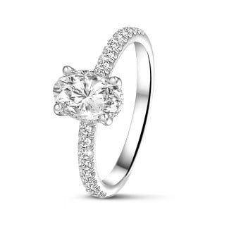 2.00Ct solitaire ring in white gold with oval diamond and hidden halo