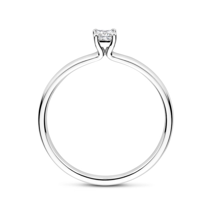 0.15 carat solitaire ring with a cushion cut diamond in white gold