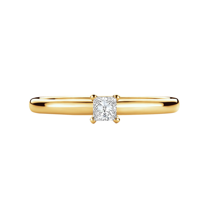 0.15 carat solitaire ring with a princess cut diamond in yellow gold