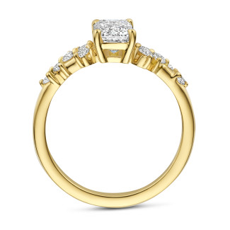 Engagement - 0.70 carat solitaire cluster ring in yellow gold with an emerald cut diamond
