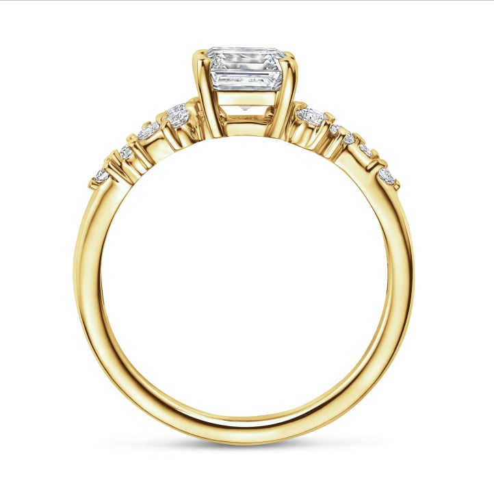 1.00 carat solitaire cluster ring in yellow gold with an asscher cut diamond
