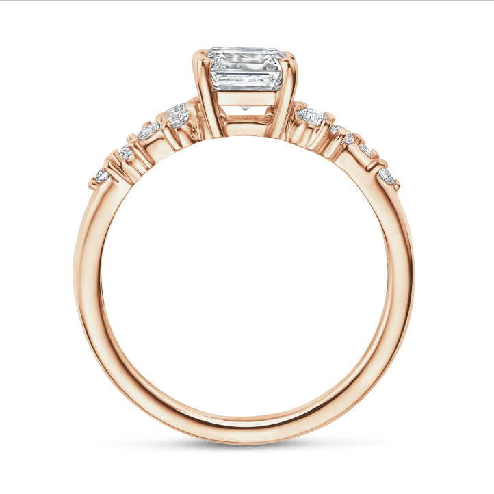 0.70 carat solitaire cluster ring in red gold with an asscher cut diamond
