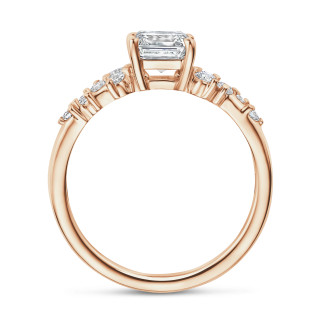Engagement - 1.50 carat solitaire cluster ring in red gold with an asscher cut diamond
