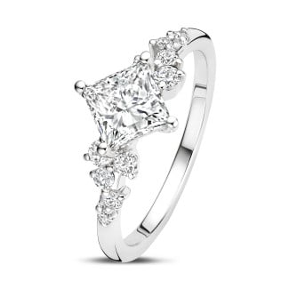 1.00 carat solitaire cluster ring in white gold with a princess cut diamond
