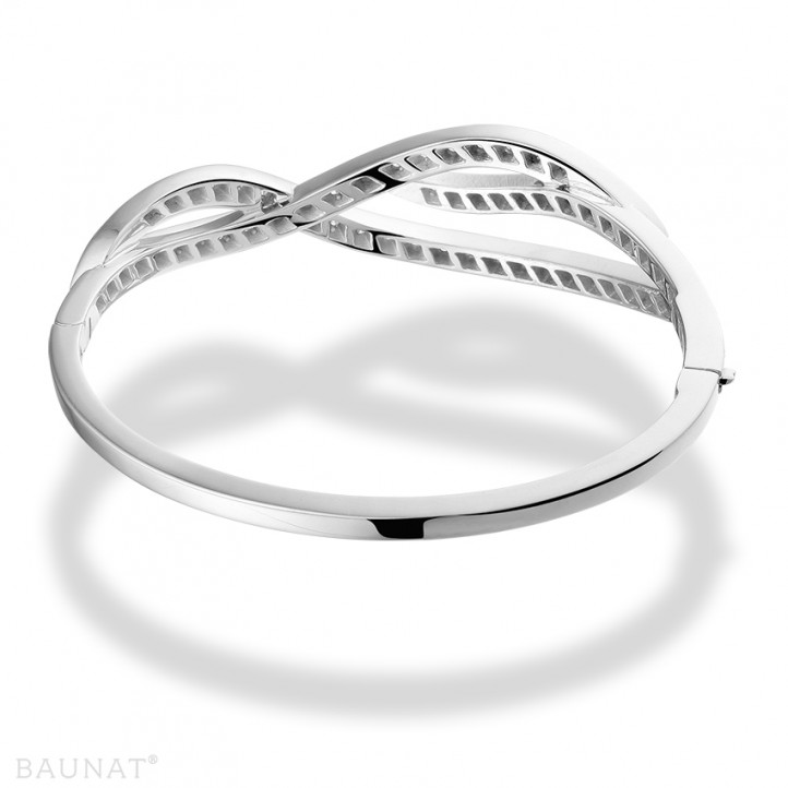 2.43 carat diamond design bracelet in platinum