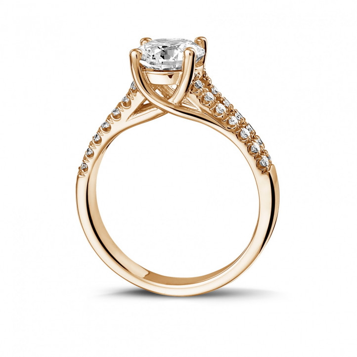1.00 carat solitaire ring in red gold with side diamonds