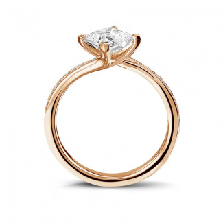 Contour - 1.00 carat solitaire ring in red gold with princess diamond and side diamonds