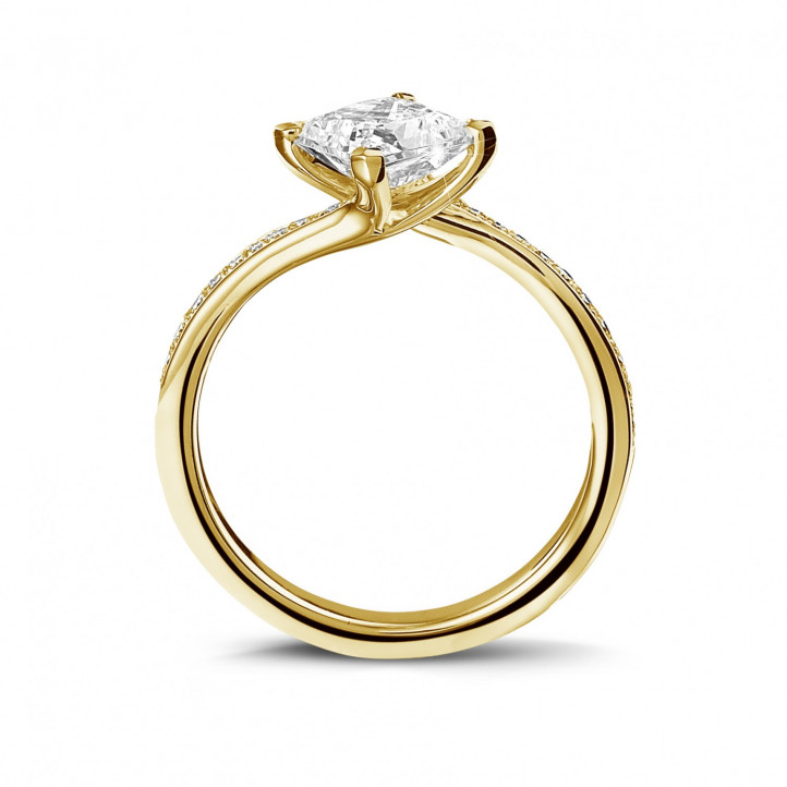 1.20 carat solitaire ring in yellow gold with princess diamond and side diamonds