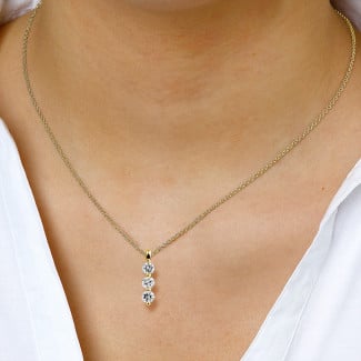 Fast delivery products - 1.00 carat trilogy diamond pendant in yellow gold