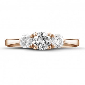 Rings - 0.95 carat trilogy ring in red gold with round diamonds