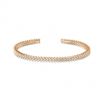 0.80 carat diamond bangle in red gold