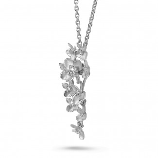Necklaces - Exclusive BAUNAT stock sale (no 30 day return) - 0.35 carat diamond design floral pendant in white gold (Available in size 42cm)