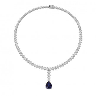 High Jewellery - 21.30 carat diamond gradient necklace in white gold with pear-shaped sapphire