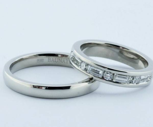 Wedding rings in 18 karats white gold 