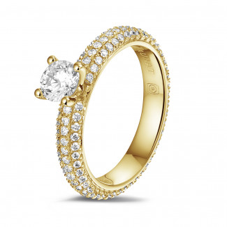 Rings - 0.50 carat solitaire ring (full set) in yellow gold with side diamonds