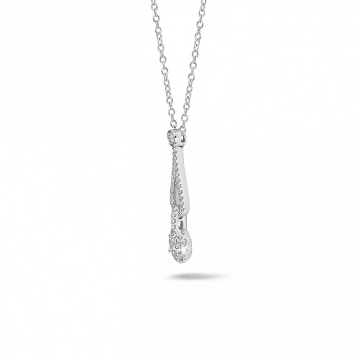 0.45 carat diamond necklace in platinum