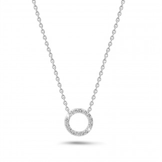 18 Kt white gold with palladium