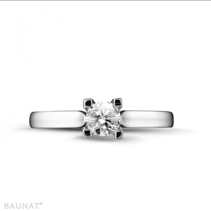 0.30 carat solitaire diamond ring in white gold