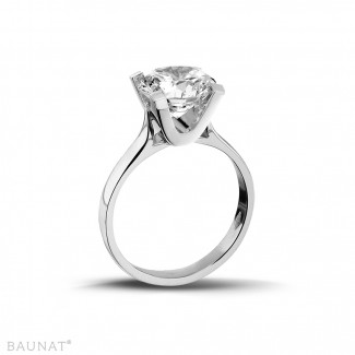 Engagement - 2.00 carat solitaire diamond ring in white gold
