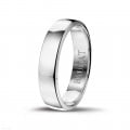 Wedding ring with a slightly domed surface of 5.00 mm in white gold