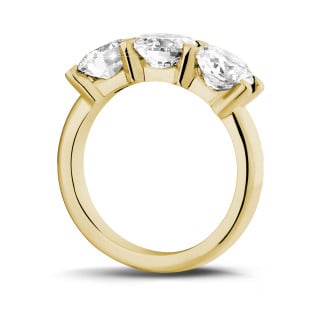 Gold ring - 3.00 carat trilogy ring in yellow gold with round diamonds