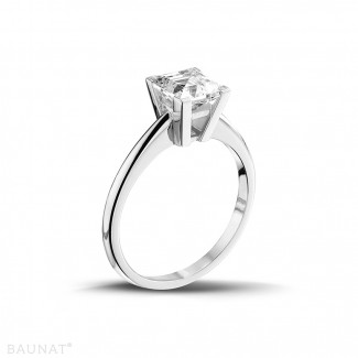 Rings - 2.00 carat solitaire ring in platinum with princess diamond