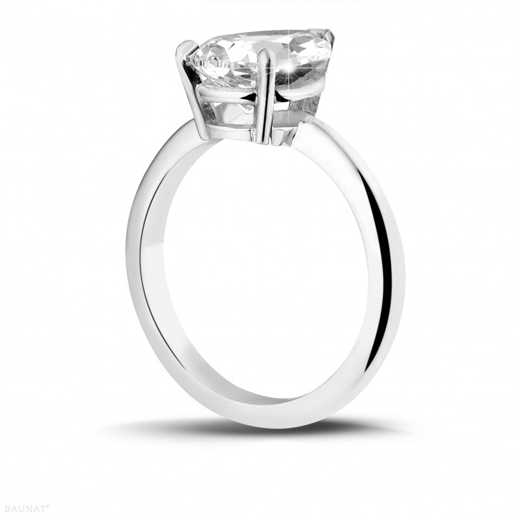 2.00 carat solitaire ring in platinum with pear shaped diamond