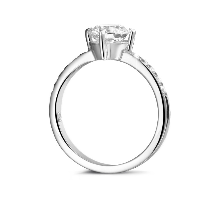 1.25克拉白金單鑽戒指- 戒托群鑲小鑽