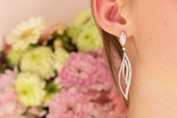Gold earrings with small diamonds from BAUNAT 