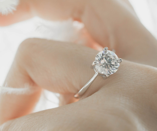 Solitaire diamond engagement ring in white gold