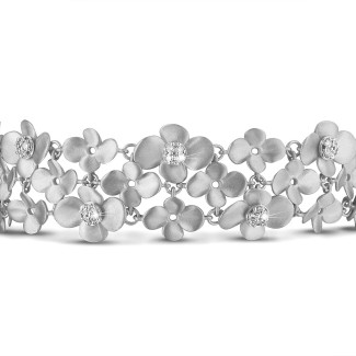 女士手鍊 - 設計系列0.75克拉花之戀白金鑽石手鍊
