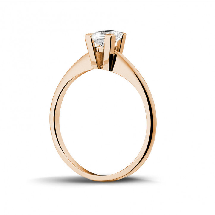 Anello solitario da 0,50 carati in oro rosso con diamante princess