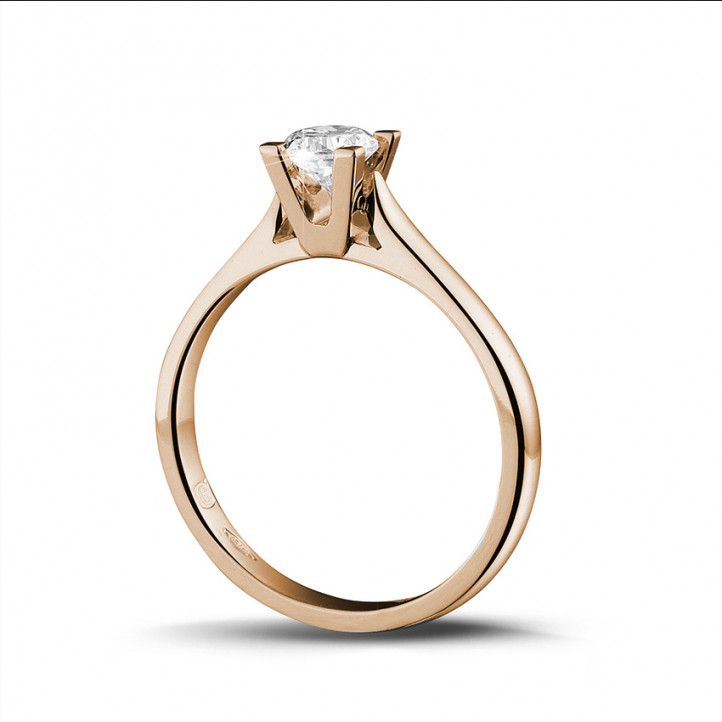 Anello con diamante solitario da 0,30 carati in oro rosso