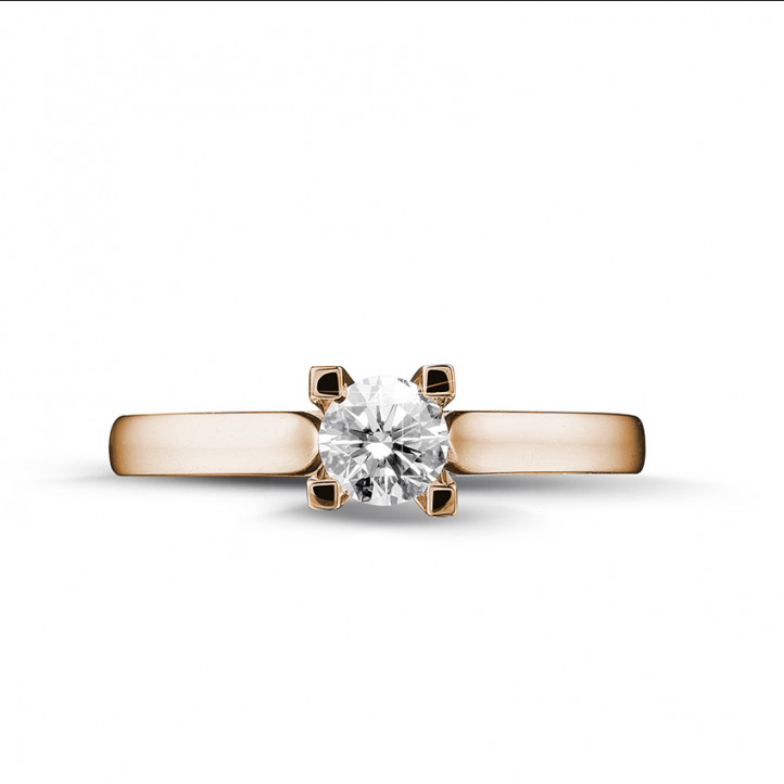 Anello con diamante solitario da 0,30 carati in oro rosso