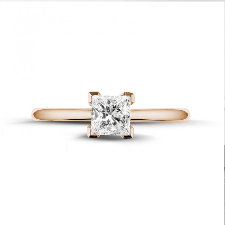 Anello solitario da 0,75 carati in oro rosso con diamante princess
