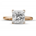 Anello solitario da 3,00 carati in oro rosso con diamante princess