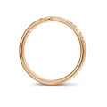 Anello eternity con diamanti curvi da 0,20 carati (mezzo set) in oro rosso