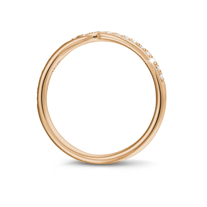 Anello eternity con diamanti curvi da 0,20 carati (mezzo set) in oro rosso