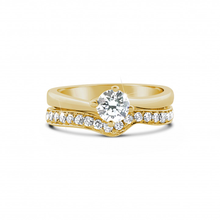 Anello eternity con diamanti curvi da 0,20 carati (mezzo giro) in oro giallo